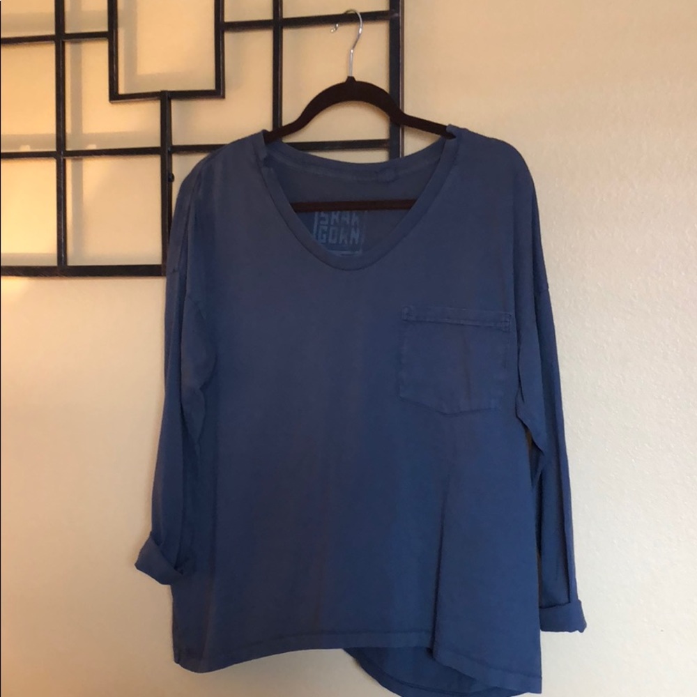 Long sleeve gray top